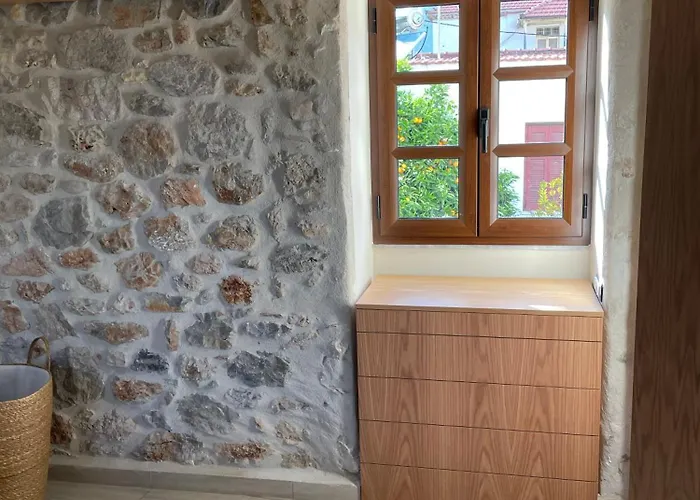 Villa The Red Cliffs Leonídion