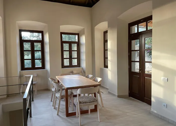 Villa The Red Cliffs Leonídion